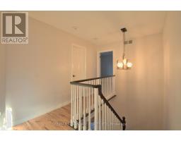 21 VILLAGE GATE CRESCENT - 21