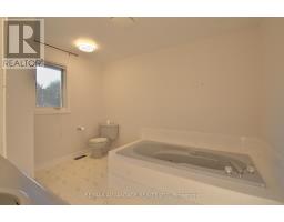 21 VILLAGE GATE CRESCENT - 25