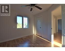 21 VILLAGE GATE CRESCENT - 27