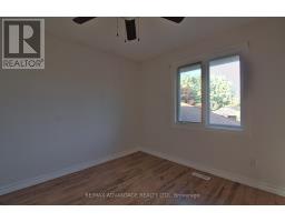 21 VILLAGE GATE CRESCENT - 28
