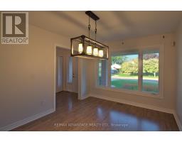 21 VILLAGE GATE CRESCENT - 9