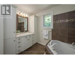 198 BYRON AVENUE - 17