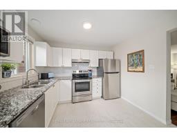 81 - 70 CHAPMAN COURT - 11