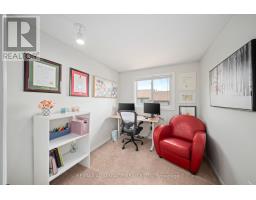 81 - 70 CHAPMAN COURT - 18