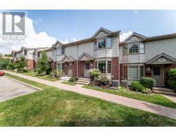 81 - 70 CHAPMAN COURT - 3