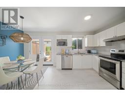 81 - 70 CHAPMAN COURT - 9