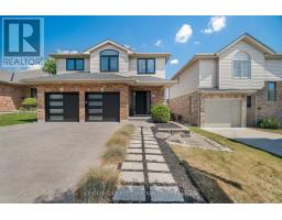688 CLEARWATER CRESCENT - 1