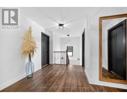 688 CLEARWATER CRESCENT - 22