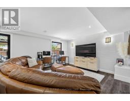 688 CLEARWATER CRESCENT - 30