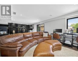 688 CLEARWATER CRESCENT - 32