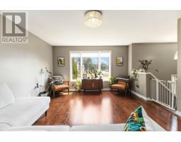 14 BLOSDALE CRESCENT - 10