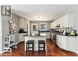 14 BLOSDALE CRESCENT - 12