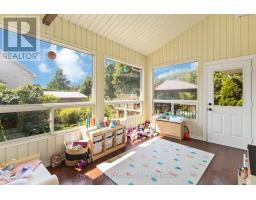 14 BLOSDALE CRESCENT - 31