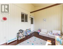 14 BLOSDALE CRESCENT - 33