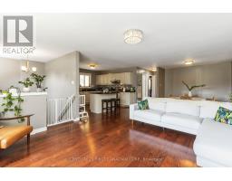 14 BLOSDALE CRESCENT - 6