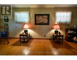 83 CHURCHILL CRESCENT - 8