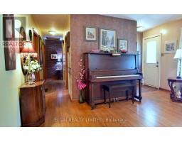 83 CHURCHILL CRESCENT - 9