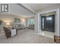 19 SPENCER CRESCENT - 16