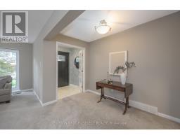19 SPENCER CRESCENT - 17