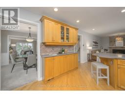 19 SPENCER CRESCENT - 24