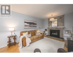 19 SPENCER CRESCENT - 26