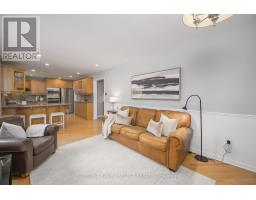 19 SPENCER CRESCENT - 27