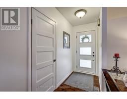 116 DOWNING CRESCENT - 10