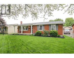 116 DOWNING CRESCENT - 6