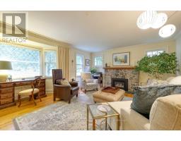 108 BASELINE ROAD E - 16