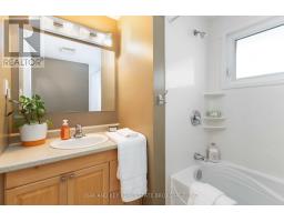 717 GRIFFITH STREET - 24