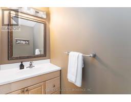 717 GRIFFITH STREET - 25