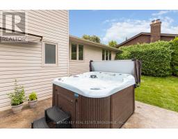 717 GRIFFITH STREET - 42