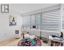212 - 600 GRENFELL DRIVE - 18