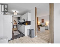 212 - 600 GRENFELL DRIVE - 22