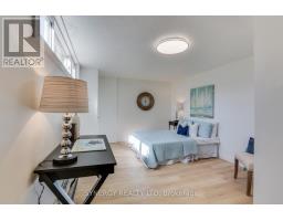 17 - 595 THIRD STREET - 34