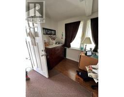 242 VICTORIA STREET - 4