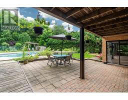 16 LANSDOWNE PARK CRESCENT - 31