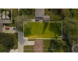24 MAC KENZIE STREET - 3