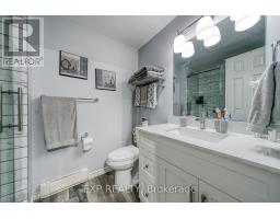 186 - 230 CLARKE ROAD N - 15