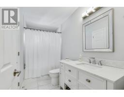 82 LACEY CRESCENT - 16