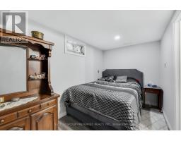 82 LACEY CRESCENT - 28