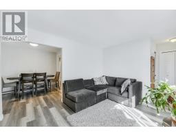 82 LACEY CRESCENT - 8