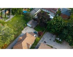 40 MARY STREET E - 32