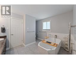 592 DARCY DRIVE - 12