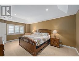 592 DARCY DRIVE - 16