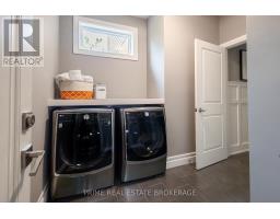 56 FIELDSTONE CRESCENT S - 23