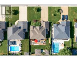 56 FIELDSTONE CRESCENT S - 44