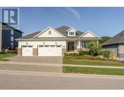 21 EDGEVIEW CRESCENT - 2