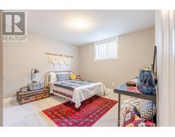21 EDGEVIEW CRESCENT - 35