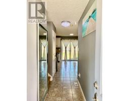 1678 BLACKMAPLE CRESCENT - 2